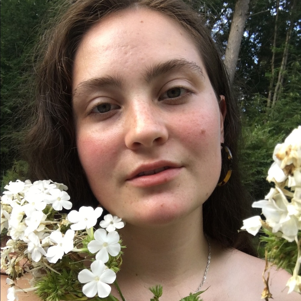 Meet your Posher, Olivia